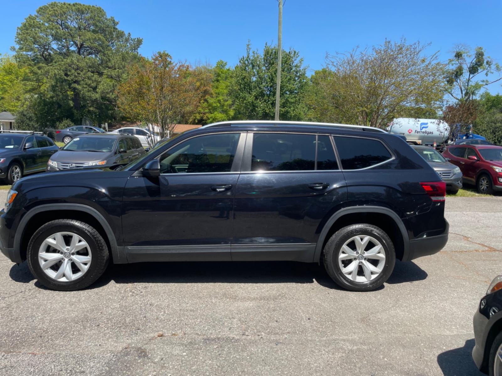 2019 BLACK VOLKSWAGEN ATLAS V6 SE (1V2DR2CA0KC) with an 3.6L engine, Automatic transmission, located at 5103 Dorchester Rd., Charleston, SC, 29418-5607, (843) 767-1122, 36.245171, -115.228050 - Local Trade-in with Leather, Third Row, Backup Camera, AUX/Bluetooth/USB, Dual Climate Control, Power Everything (windows, locks, seats, mirrors), Heated Seats, Rear In-door Sunshades, Push Button Start, Keyless Entry, Alloy Wheels. 121k miles Located at New Life Auto Sales! 2023 WINNER for Post & - Photo #3
